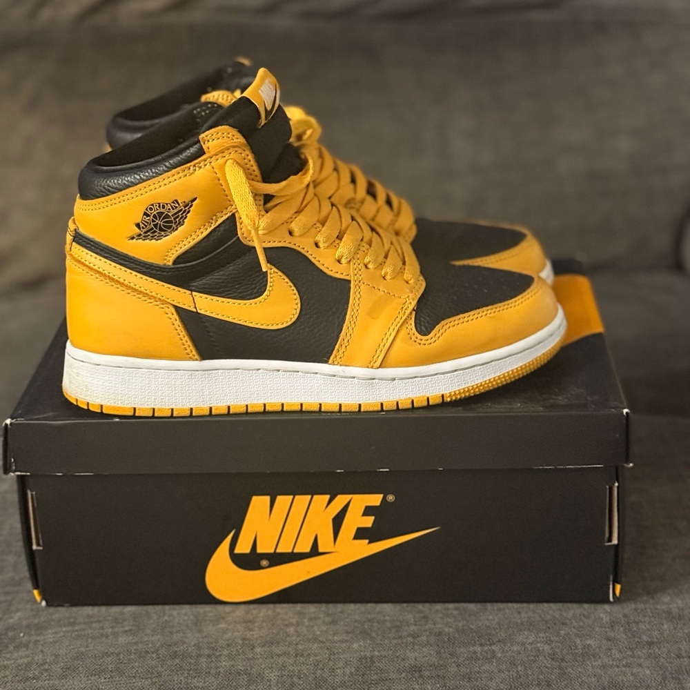 Air Jordan 1 Retro High OG 'Pollen'